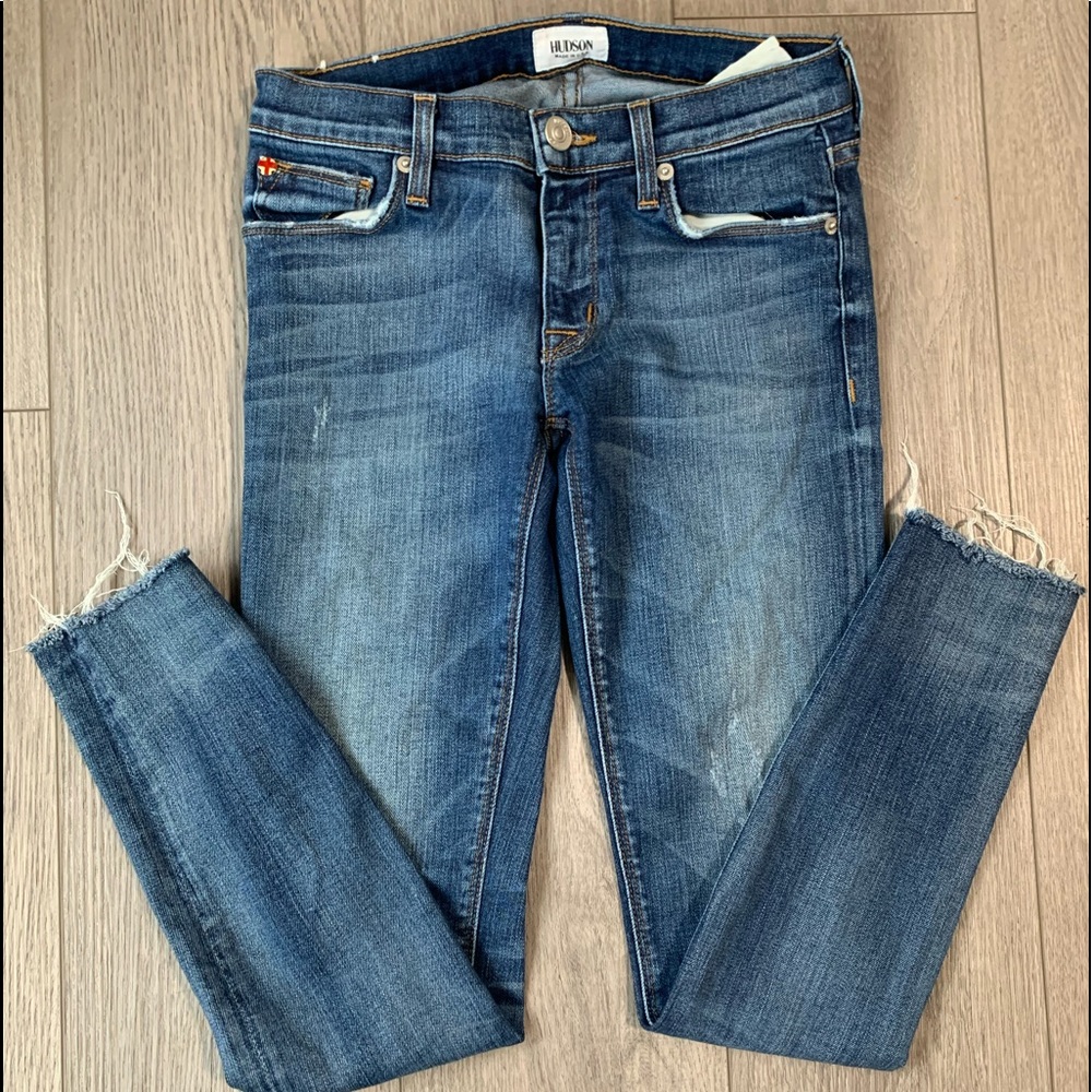 Mid wash skinny jeans. Size 24